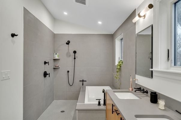 Bathroom, Dual Sink Vanities, Interior, Recessed Lighting