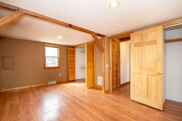 Empty room, Interior, Recessed Lighting, Wooden Beams, Wood Texture Flooring