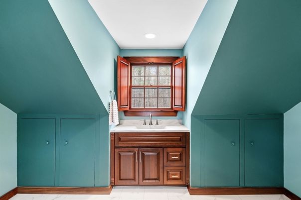 Bathroom, Interior, Marble, Recessed Lighting