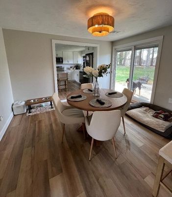 Chandelier, Dining room, Interior, Kitchen, Wood Texture Flooring