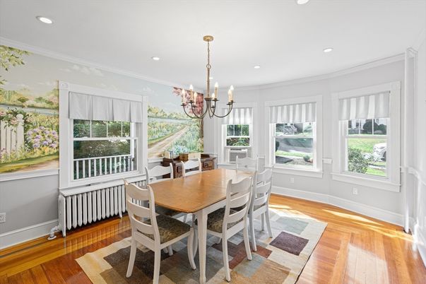 Chandelier, Dining room, Interior, Recessed Lighting, Wood Texture Flooring