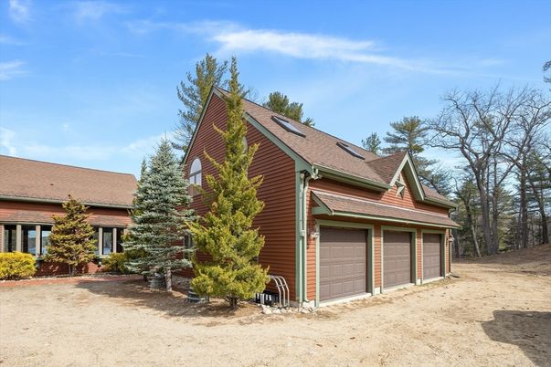 Attached, Exterior, Facade, Log Home