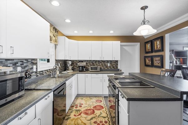 Interior, Kitchen, Pendant Lights, Recessed Lighting, Stainless Steel Appliances