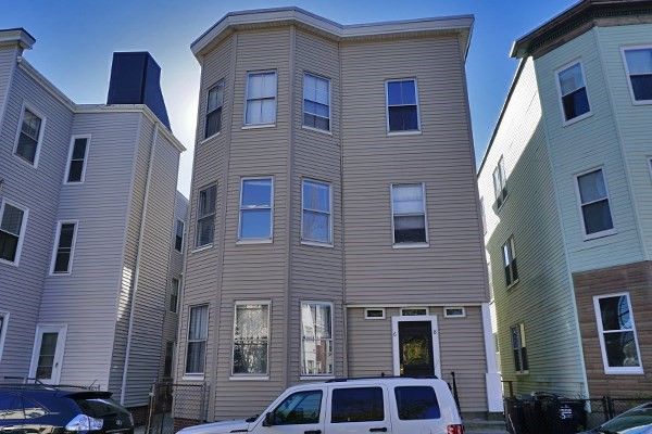 Attached, Exterior, Facade, Rowhouse