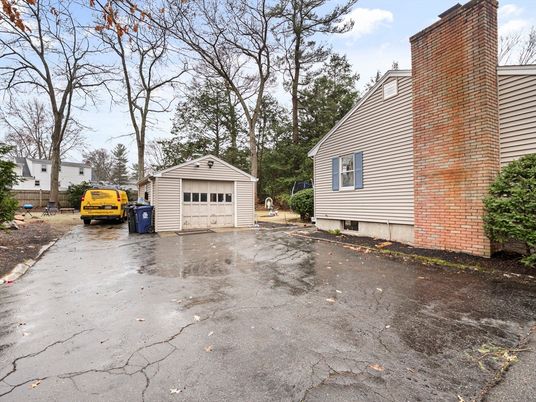 Detached Garage, Exterior