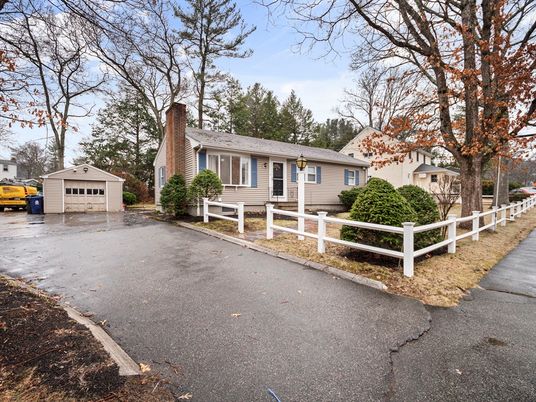 Detached Garage, Exterior