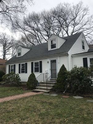 Exterior, Facade, Cape Cod