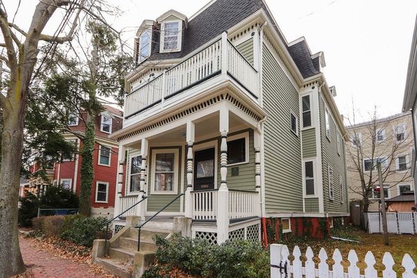 Exterior, Facade, Queen Anne Victorian