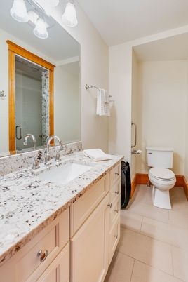 Bathroom, Dual Sink Vanities, Interior