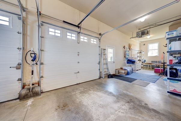 Garage, Interior