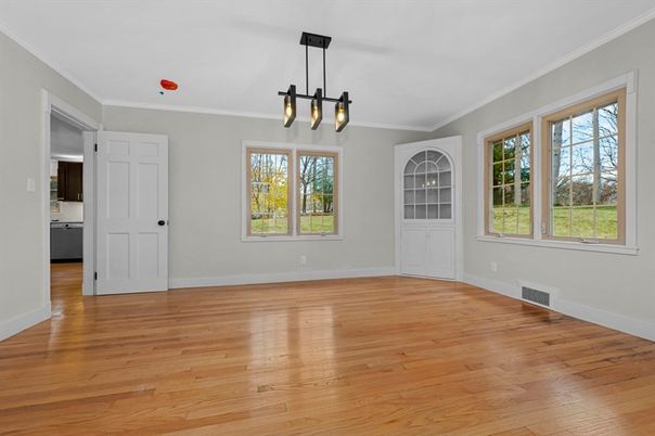 Empty room, Interior, Pendant Lights, Wood Texture Flooring