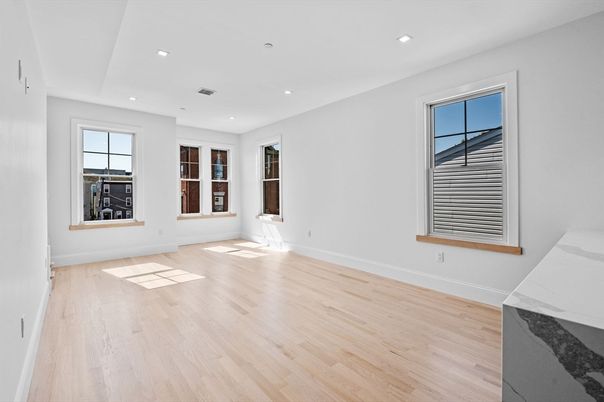 Empty room, Interior, Recessed Lighting, Wood Texture Flooring