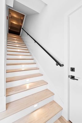 Elevator, Interior