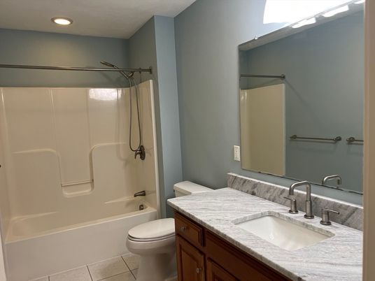 Bathroom, Interior, Recessed Lighting