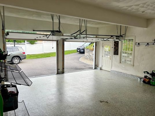 Garage, Interior