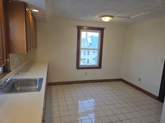 Empty room, Interior, Kitchen, Recessed Lighting
