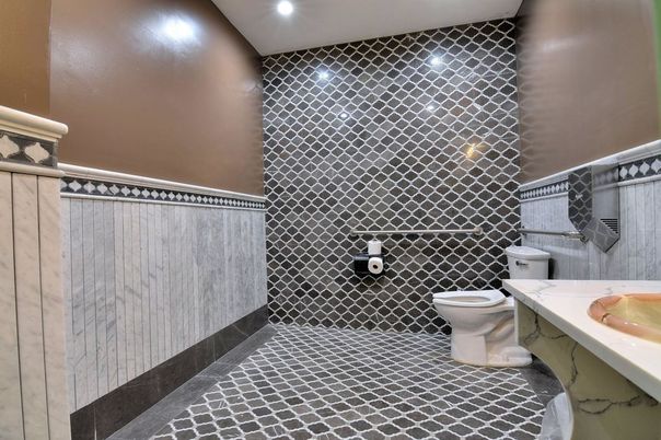 Bathroom, Interior, Recessed Lighting
