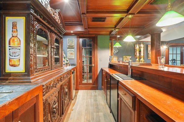 Interior, Pendant Lights, Recessed Lighting, Wooden Beams, Wooden Ceilings, Wood Texture Flooring