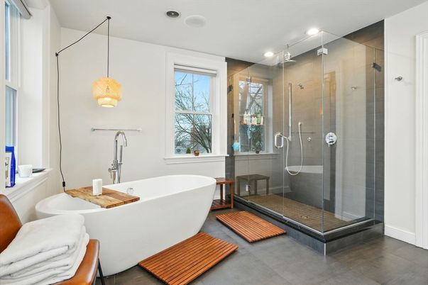 Bathroom, Free Standing Baths, Glass Shower, Interior, Pendant Lights, Recessed Lighting