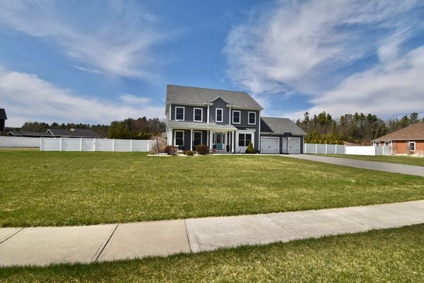 Attached, Backyard, Exterior, Facade, Georgian