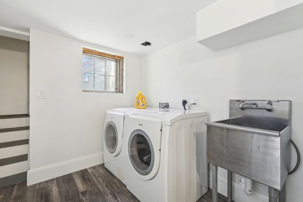 Interior, Washer, Wood Texture Flooring