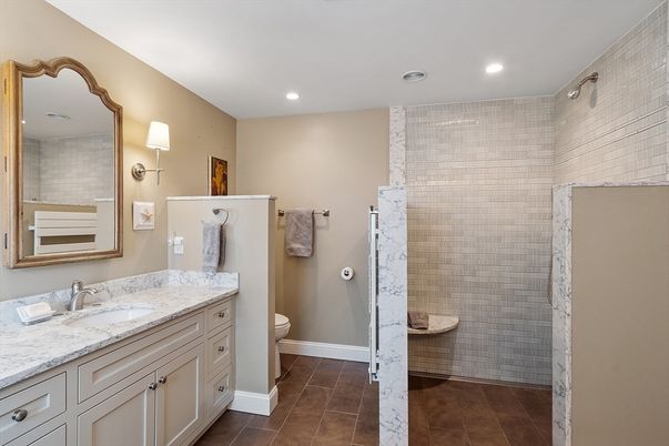 Bathroom, Interior, Recessed Lighting