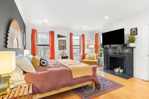 Bedroom, Fireplace, Interior, Recessed Lighting, Wood Texture Flooring