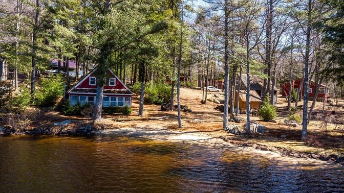 Exterior, Lake