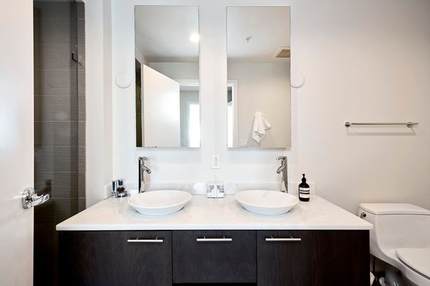 Bathroom, Dual Sink Vanities, Interior
