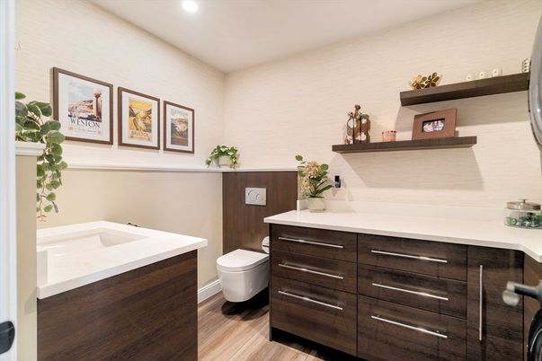 Bathroom, Interior, Recessed Lighting, Wood Texture Flooring