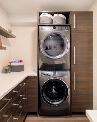 Interior, Utility Closets, Washer, Wood Texture Flooring