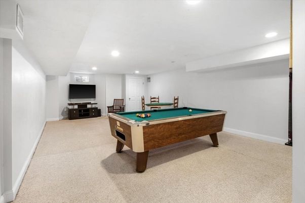 Billiard Table, Game Room, Interior, Recessed Lighting