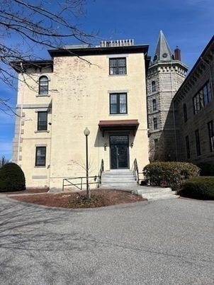 Exterior, Facade, French Provincial