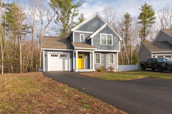 Attached, Exterior, Facade, Farmhouse
