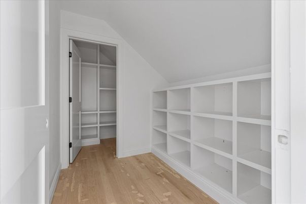 Interior, Walk-in Closets, Wood Texture Flooring