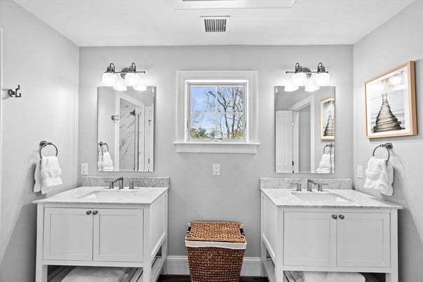 Bathroom, Dual Sink Vanities, Interior