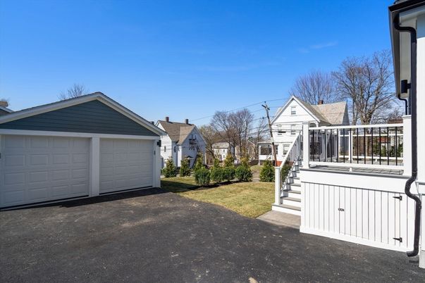 Detached Garage, Exterior