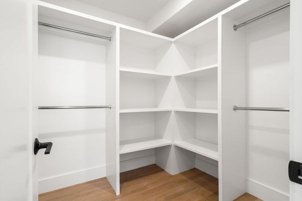 Interior, Walk-in Closets, Wood Texture Flooring