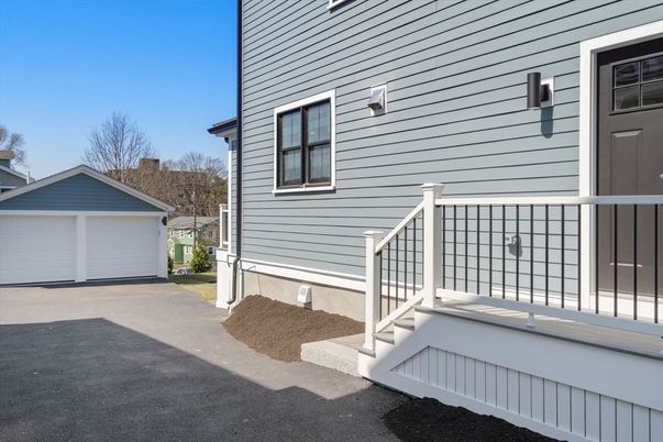 Detached Garage, Exterior