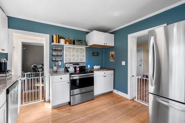 Interior, Kitchen, Stainless Steel Appliances, Wood Texture Flooring