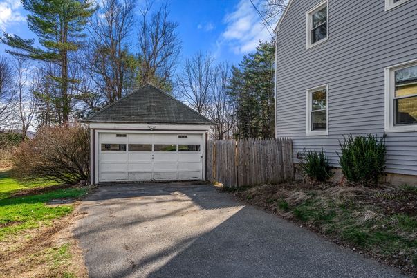 Detached Garage, Exterior