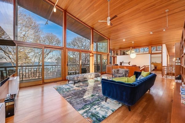 Dining room, Interior, Living room, Pendant Lights, Recessed Lighting, Wooden Ceilings, Wood Texture Flooring