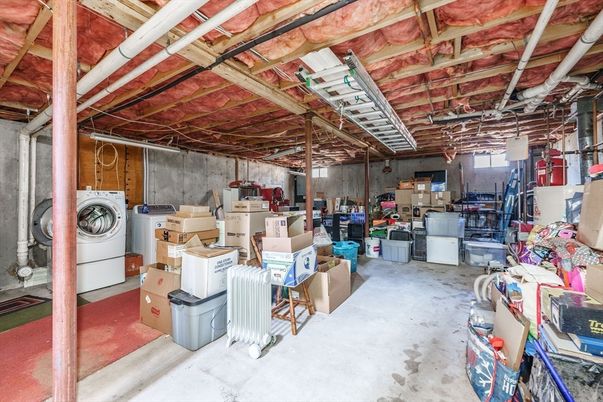 Interior, Utility Closets, Washer, Wooden Beams