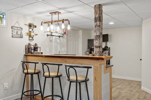 Interior, Pendant Lights, Recessed Lighting, Wood Texture Flooring