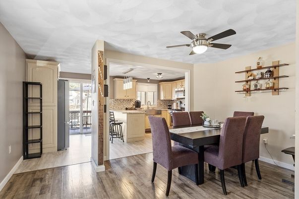 Dining room, Interior, Kitchen, Pendant Lights, Wood Texture Flooring