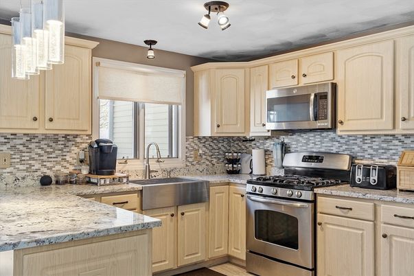 Interior, Kitchen, Stainless Steel Appliances