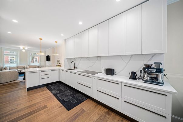 Interior, Kitchen, Living room, Marble Walls, Pendant Lights, Recessed Lighting, Wood Texture Flooring
