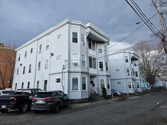 Exterior, Facade, Queen Anne Victorian