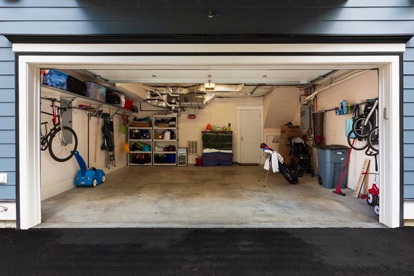 Garage, Interior