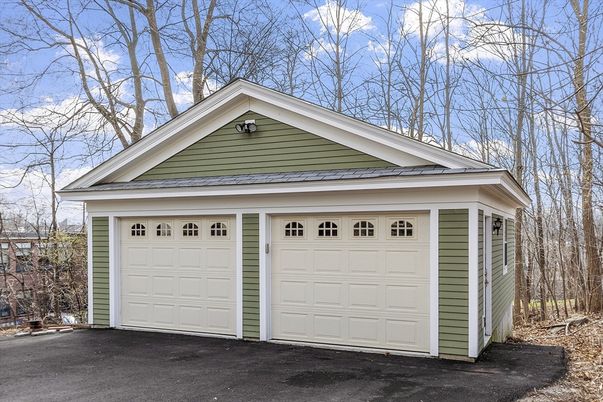 Detached Garage, Exterior